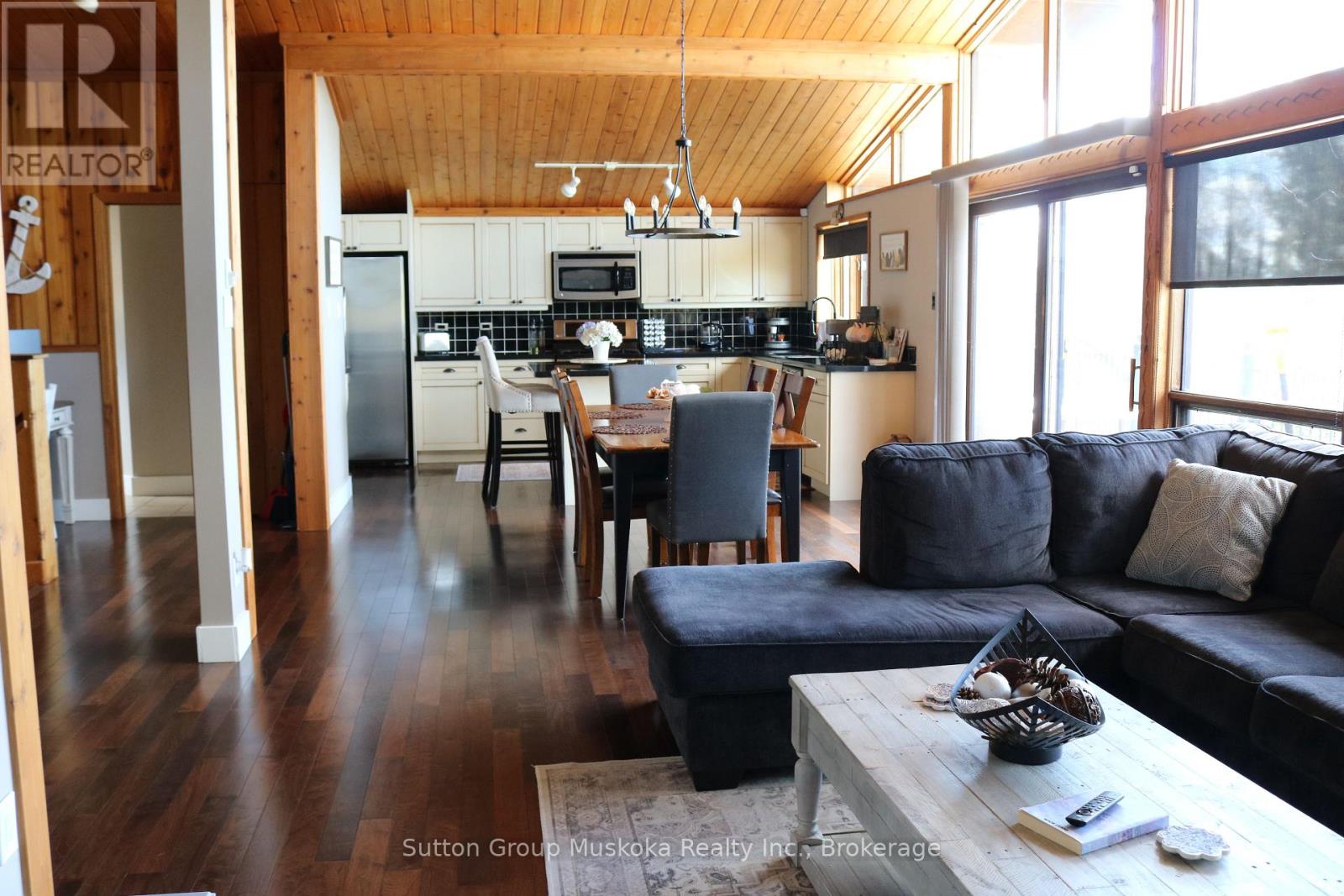165 GOLDEN PHEASANT DRIVE - 17
