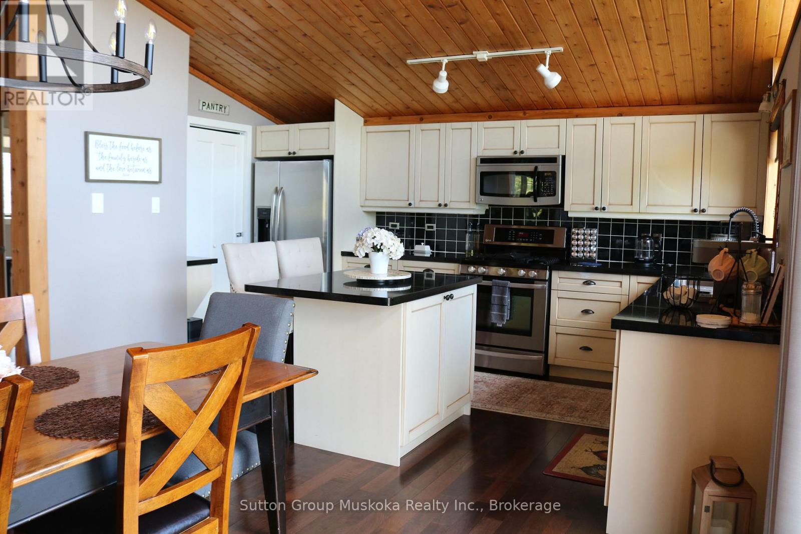 165 GOLDEN PHEASANT DRIVE - 20