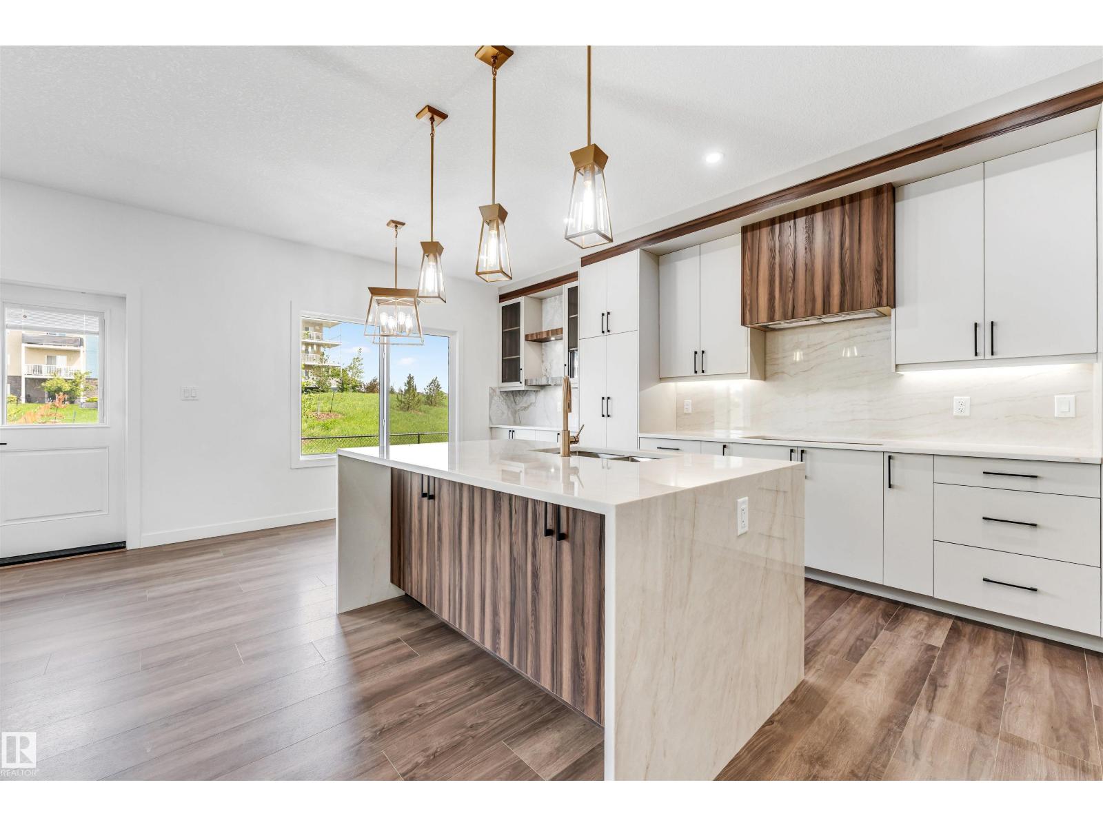 136 Creekside LN - 10