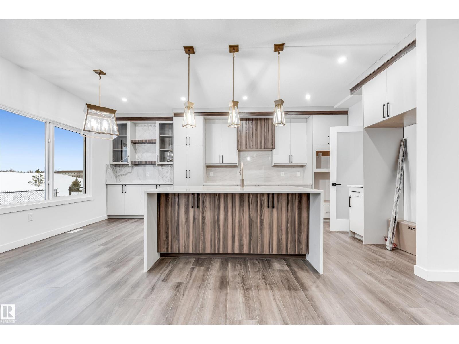 136 Creekside LN - 11