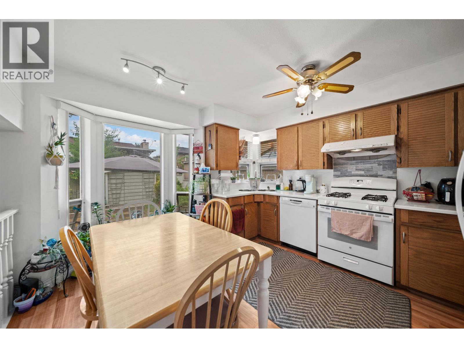 1303 NESTOR STREET, Coquitlam
