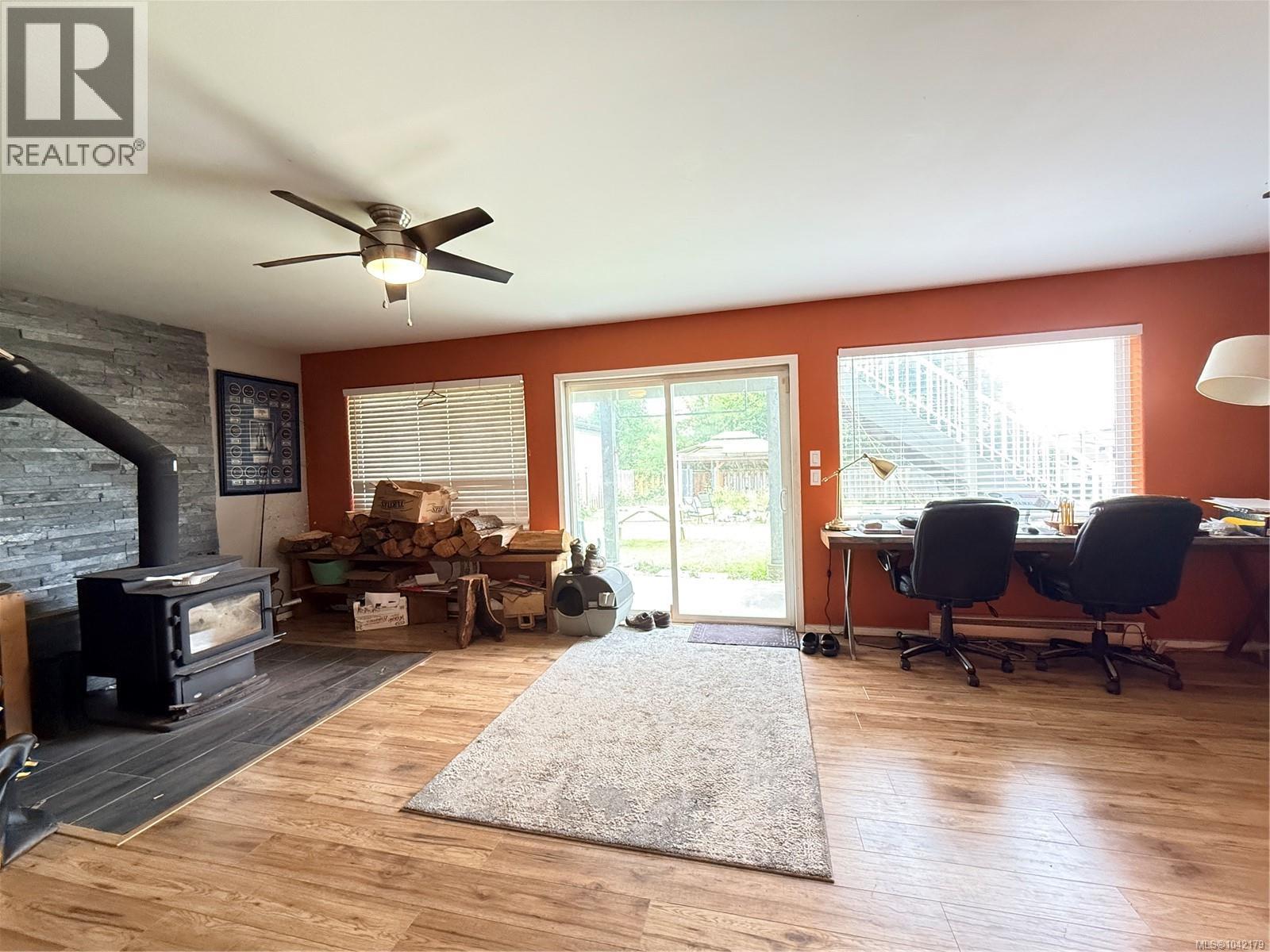 2116 Northland Rd, Port McNeill