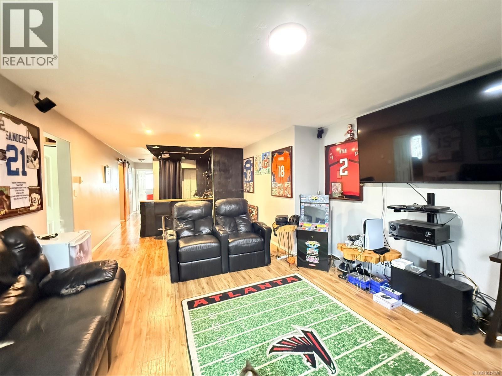 2116 Northland Rd, Port McNeill