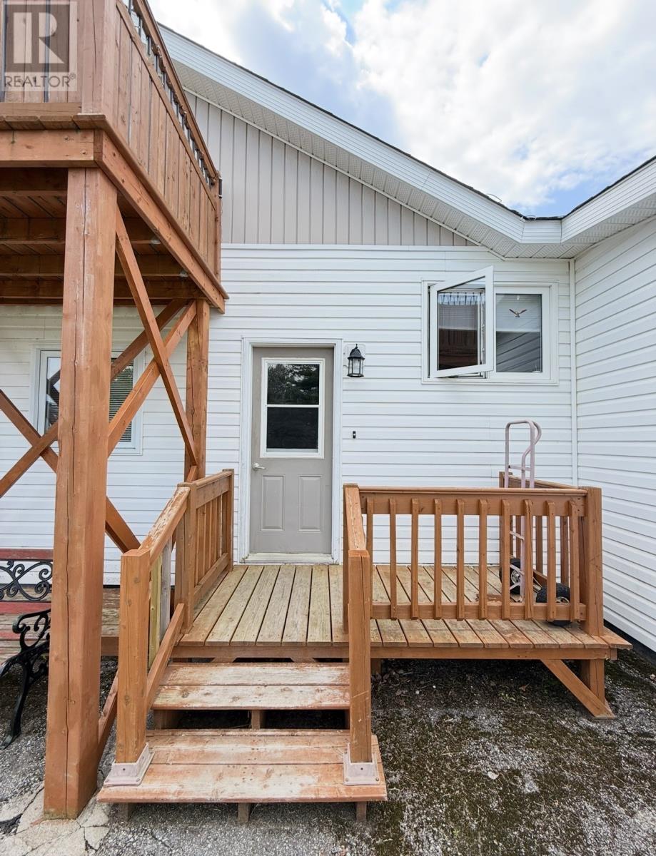 20 Sixth Avenue - 27