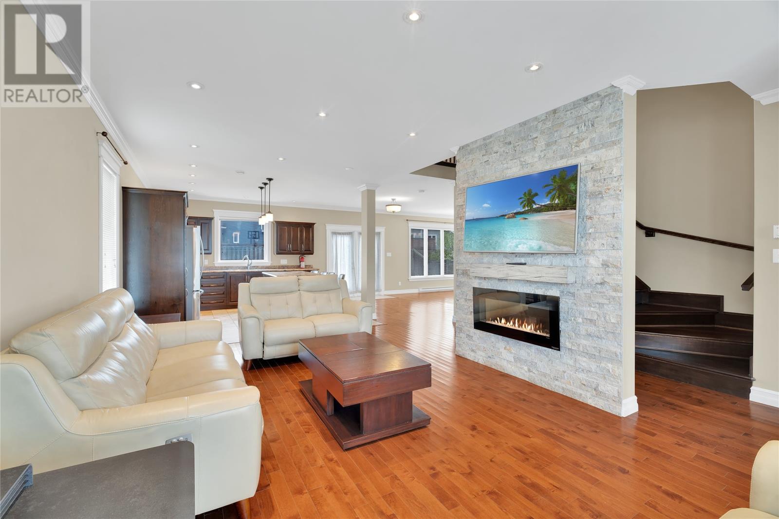 21 Iceland Place - 11