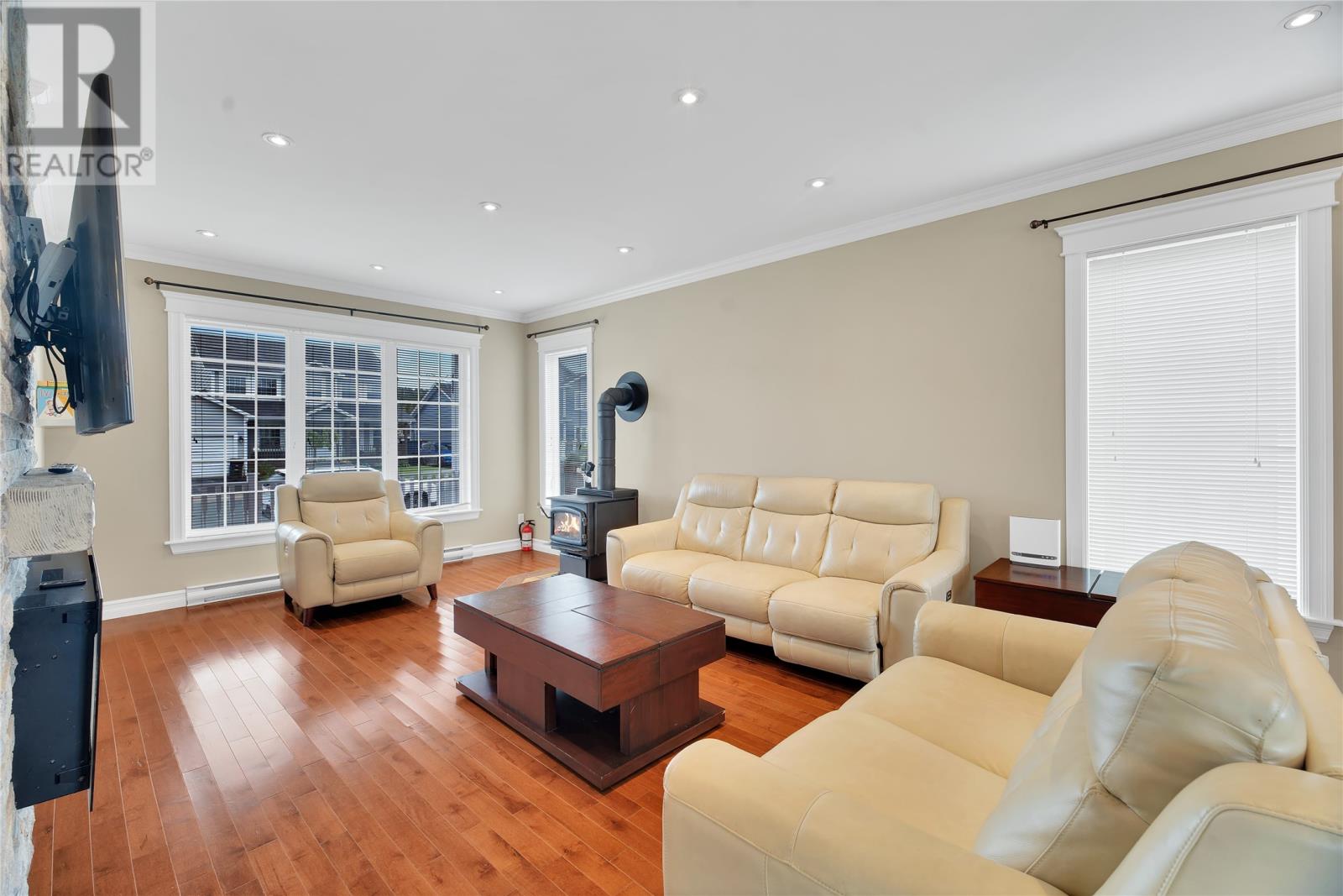 21 Iceland Place - 12
