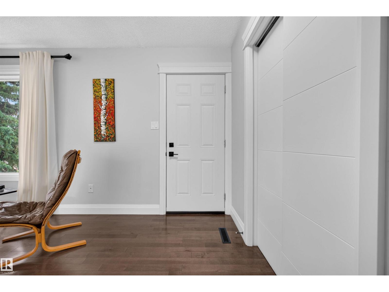 8603 73 ST NW - 13