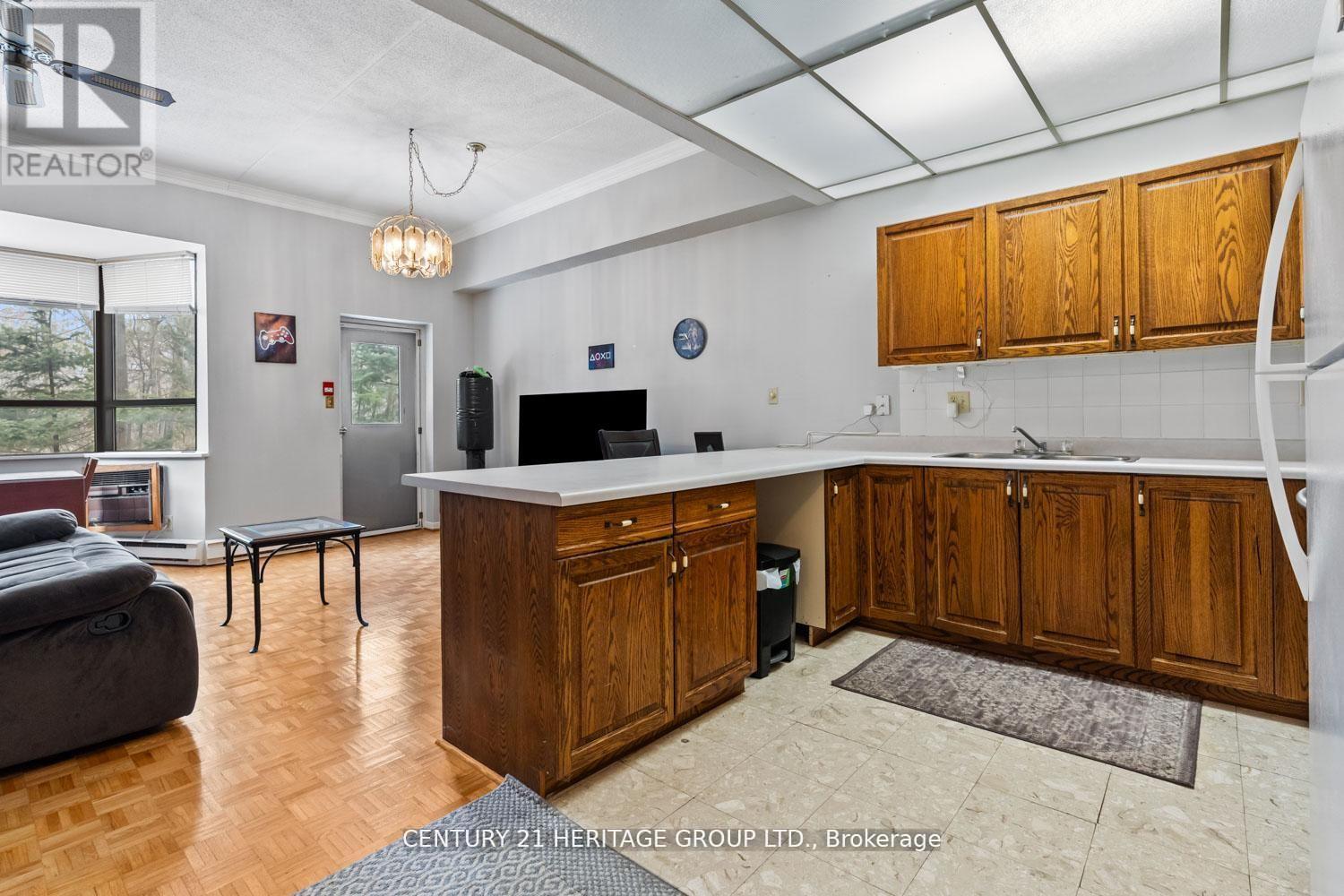#105 166 OLIVE STREET - 22