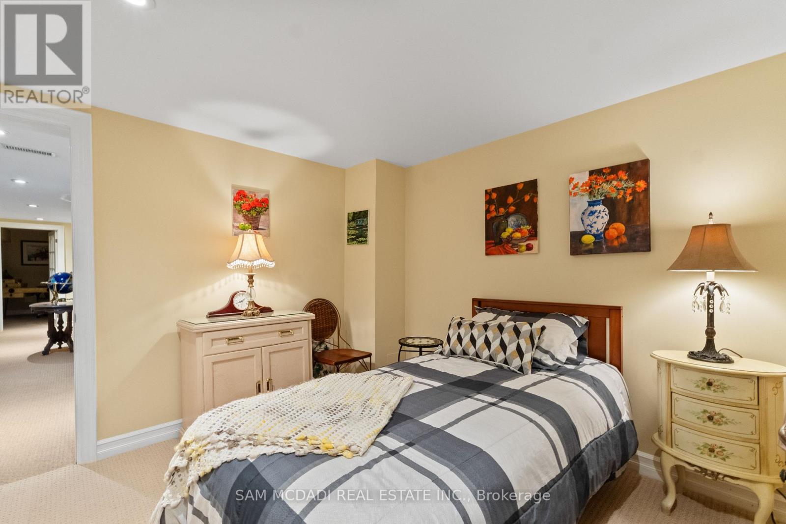 1522 GLENHILL CRESCENT - Image 24
