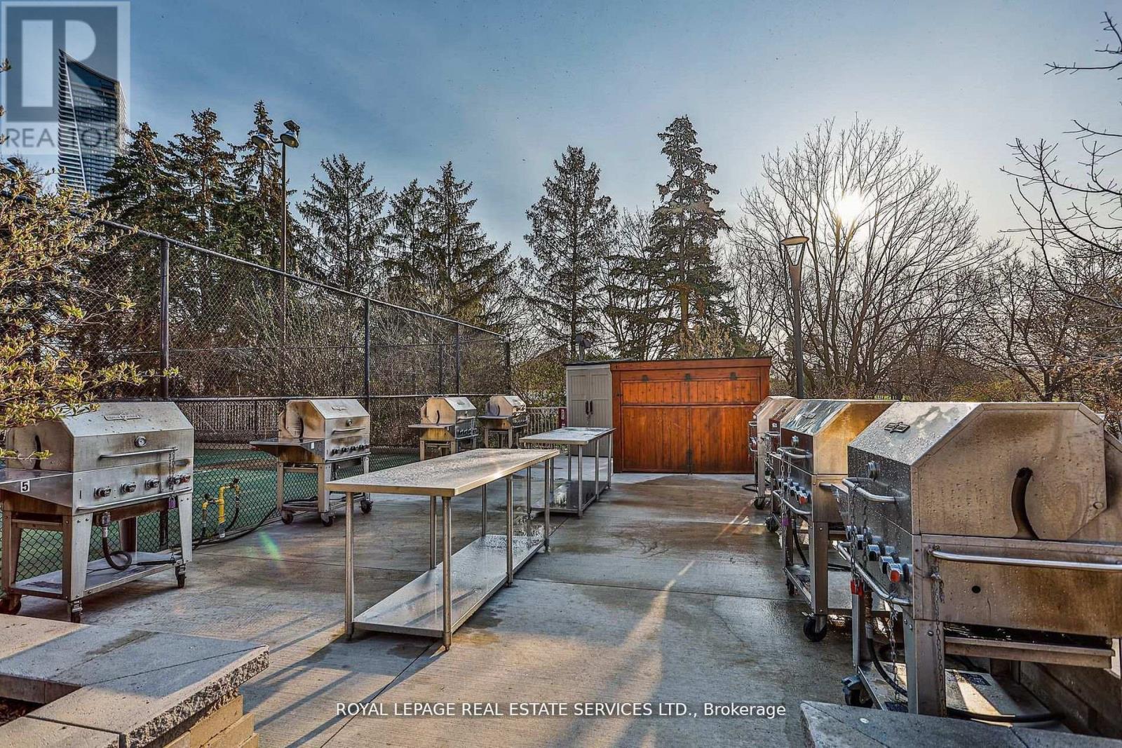 #1304 2267 LAKESHORE BOULEVARD W - 32