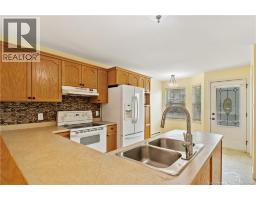 Dining room - 107 Firmin, Dieppe, NB E1A8G3 Photo 8