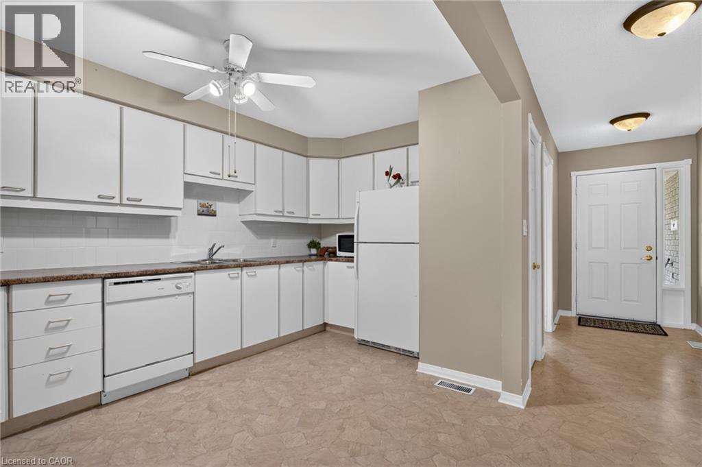 11 GARDEN Drive - Image 8