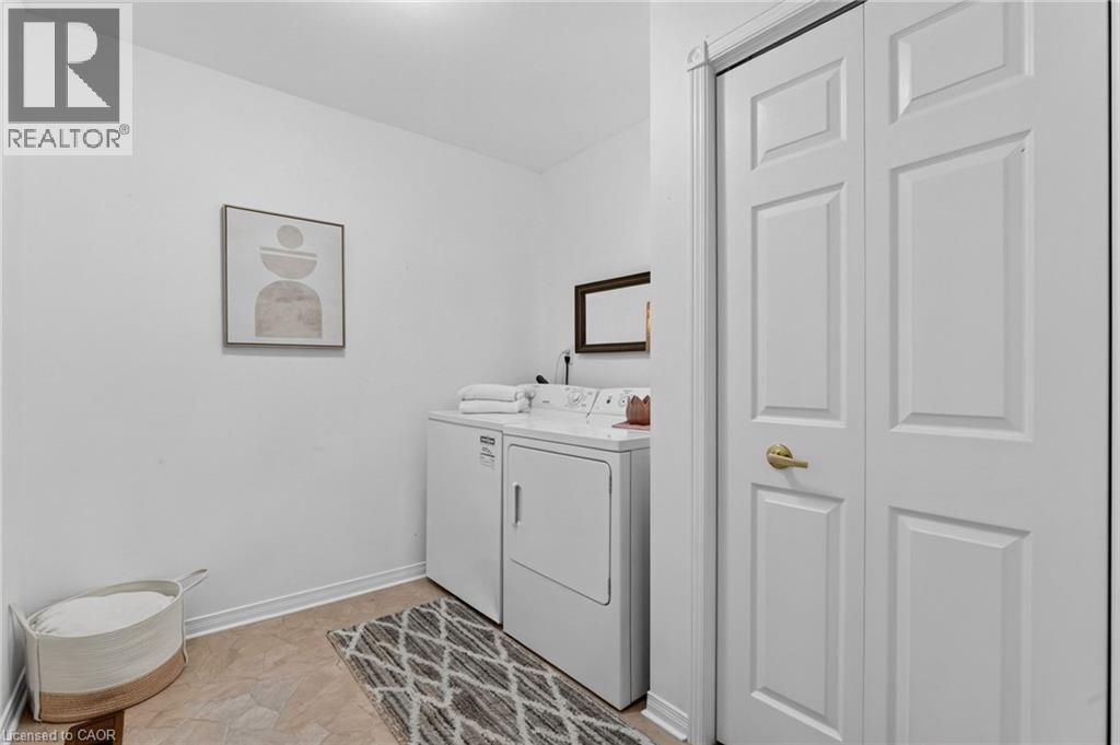 11 GARDEN Drive - Image 11
