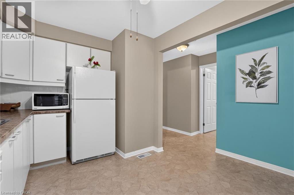 11 GARDEN Drive - Image 9