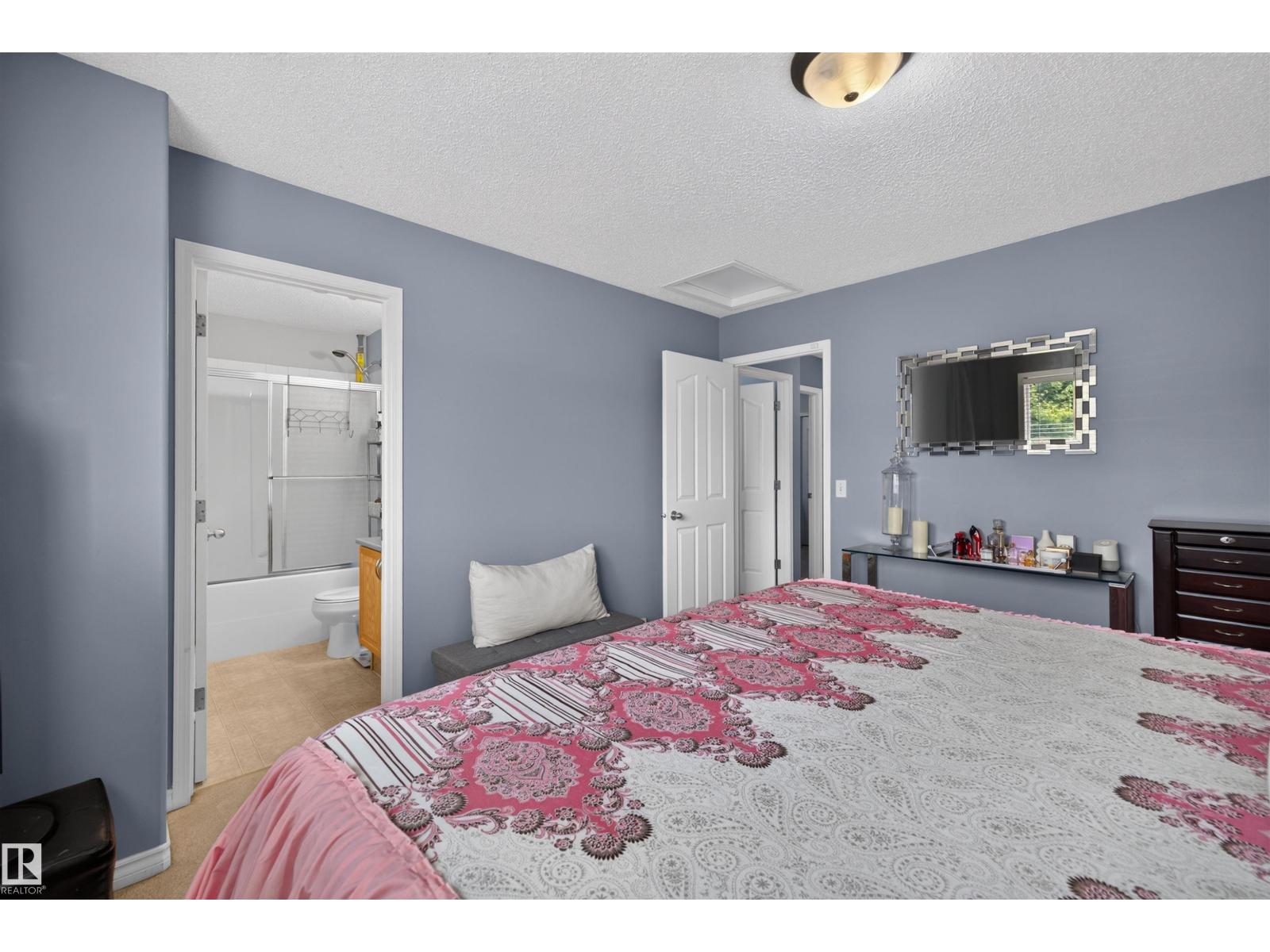 92 FOXBORO LI — photo 18