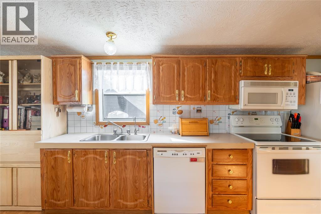 #7 9385 IPPERWASH ROAD - 17
