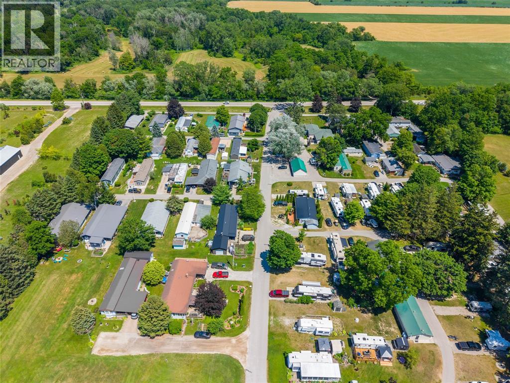 #7 9385 IPPERWASH ROAD - 35