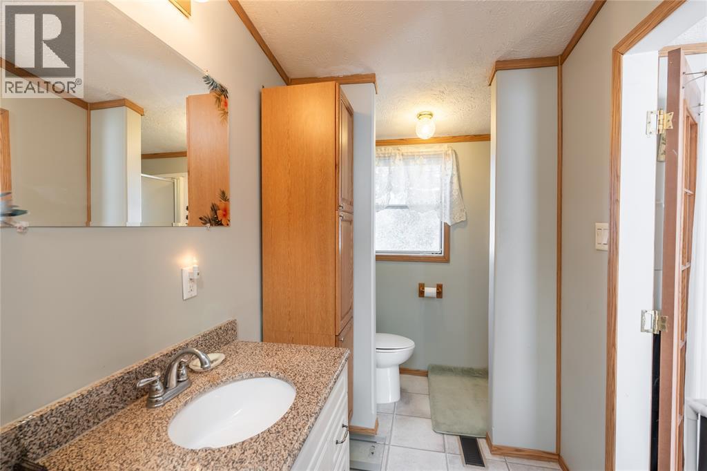 #7 9385 IPPERWASH ROAD - 22