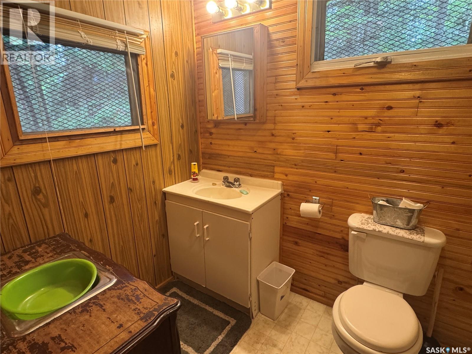 Lac La Ronge Cabin Near Potato Point - 11