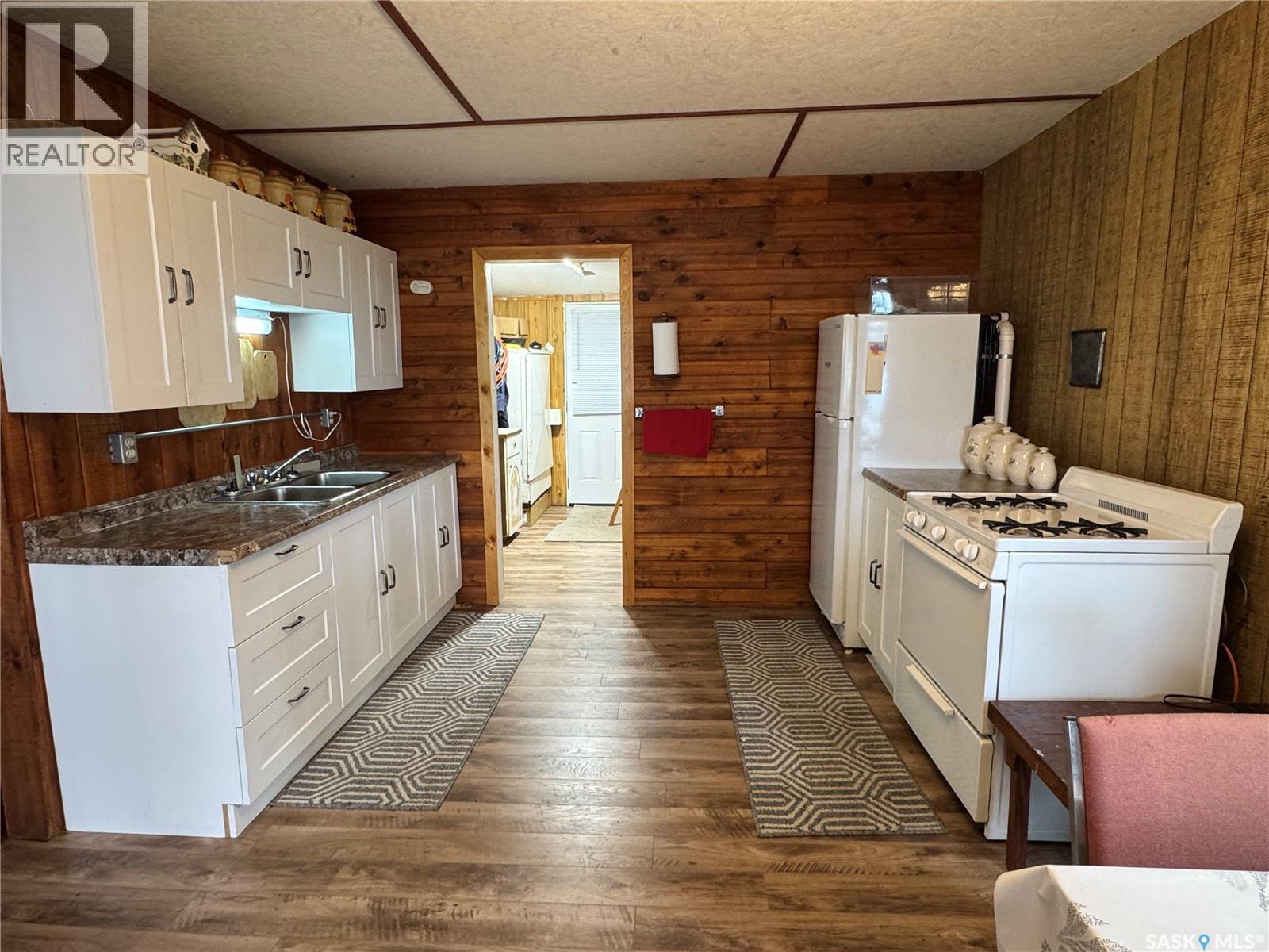 Lac La Ronge Cabin Near Potato Point - 3