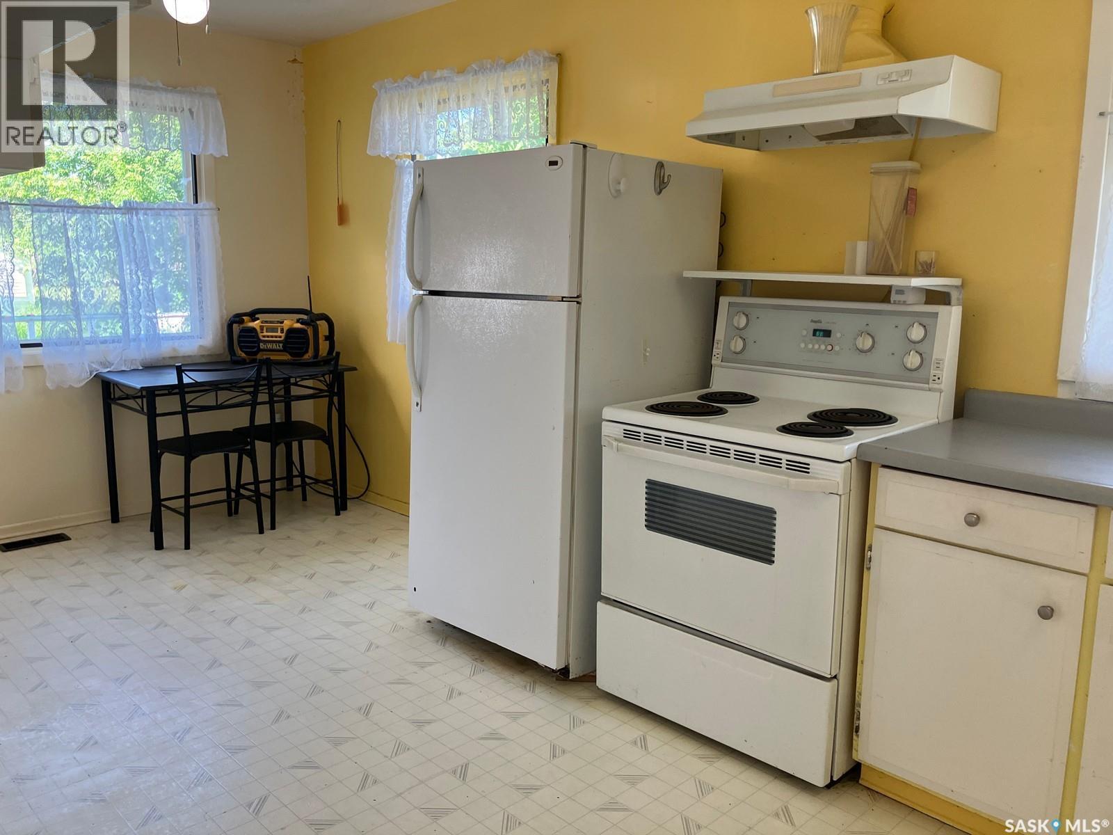 113 1st STREET W - 10