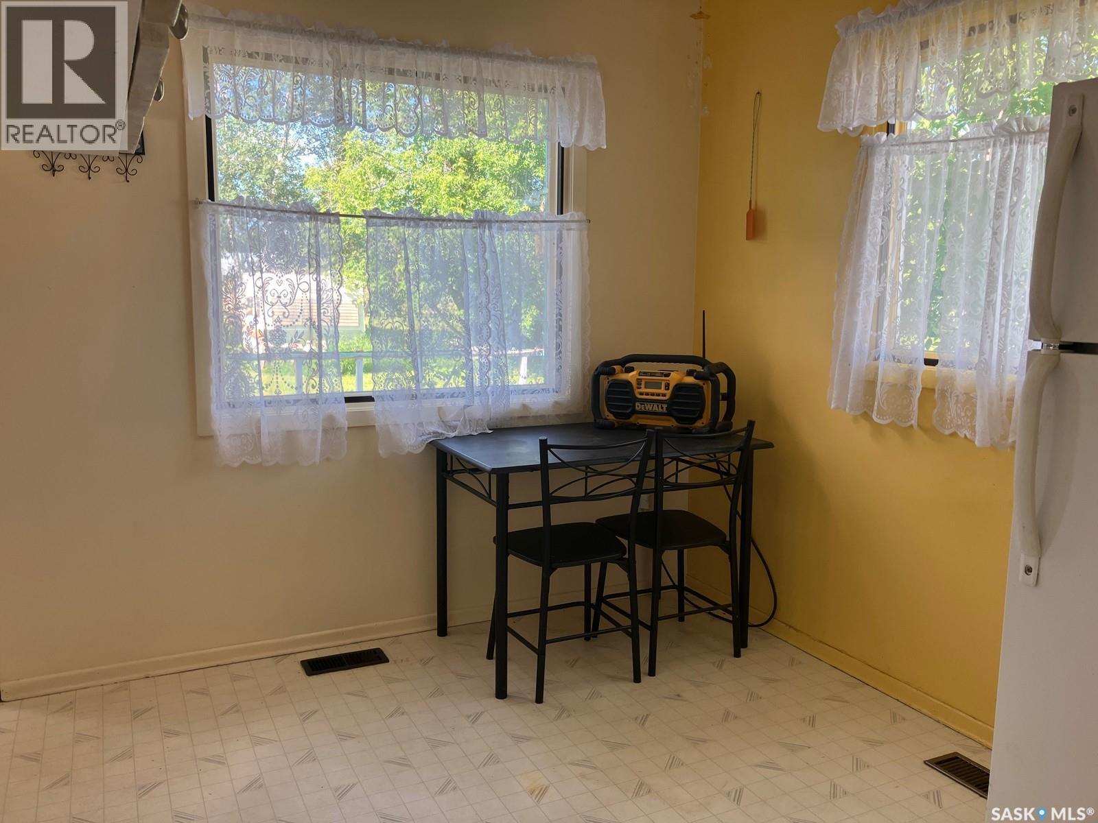 113 1st STREET W - 11
