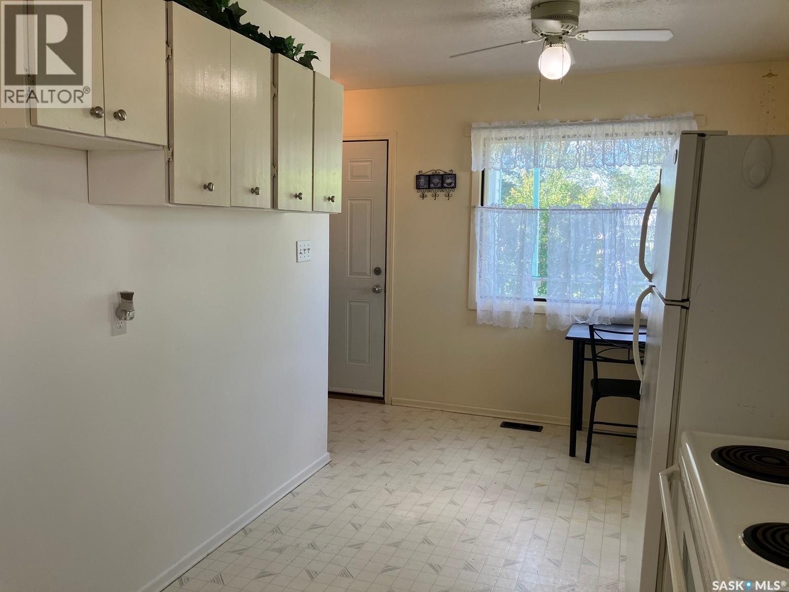 113 1st STREET W - 26