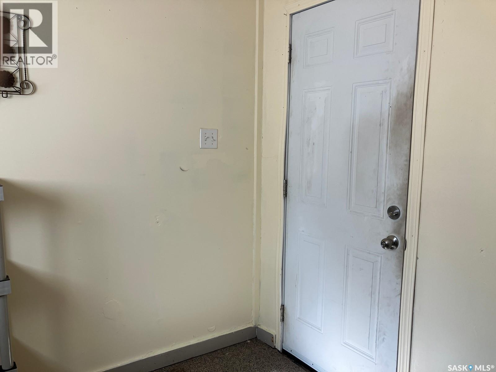 113 1st STREET W - 7