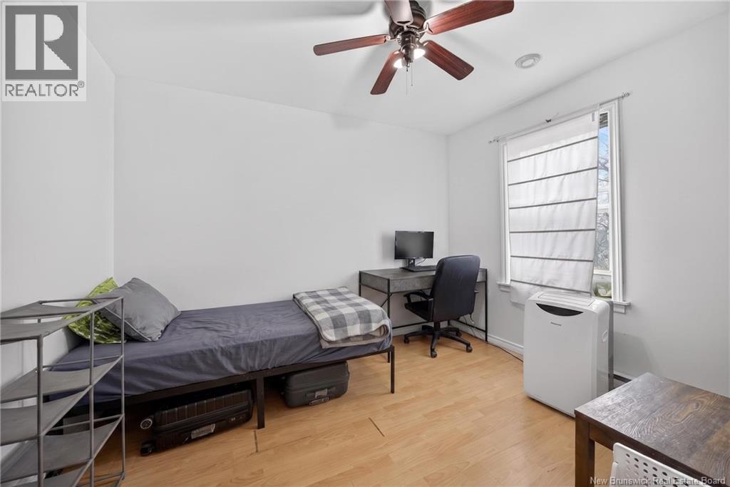 747 Beaverbrook Street - Image 15