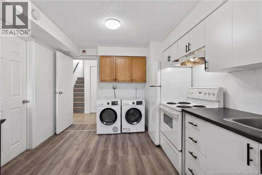 747 Beaverbrook Street - Image 17