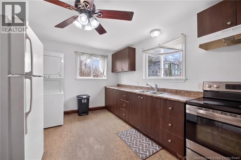 747 Beaverbrook Street - 2
