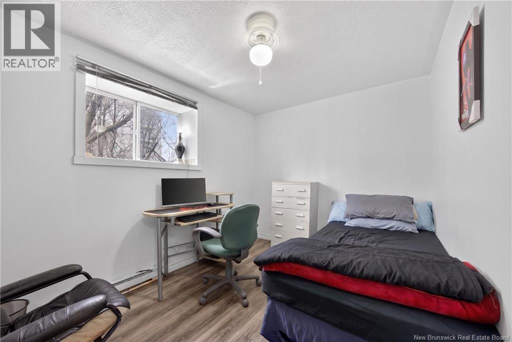 747 Beaverbrook Street - 23