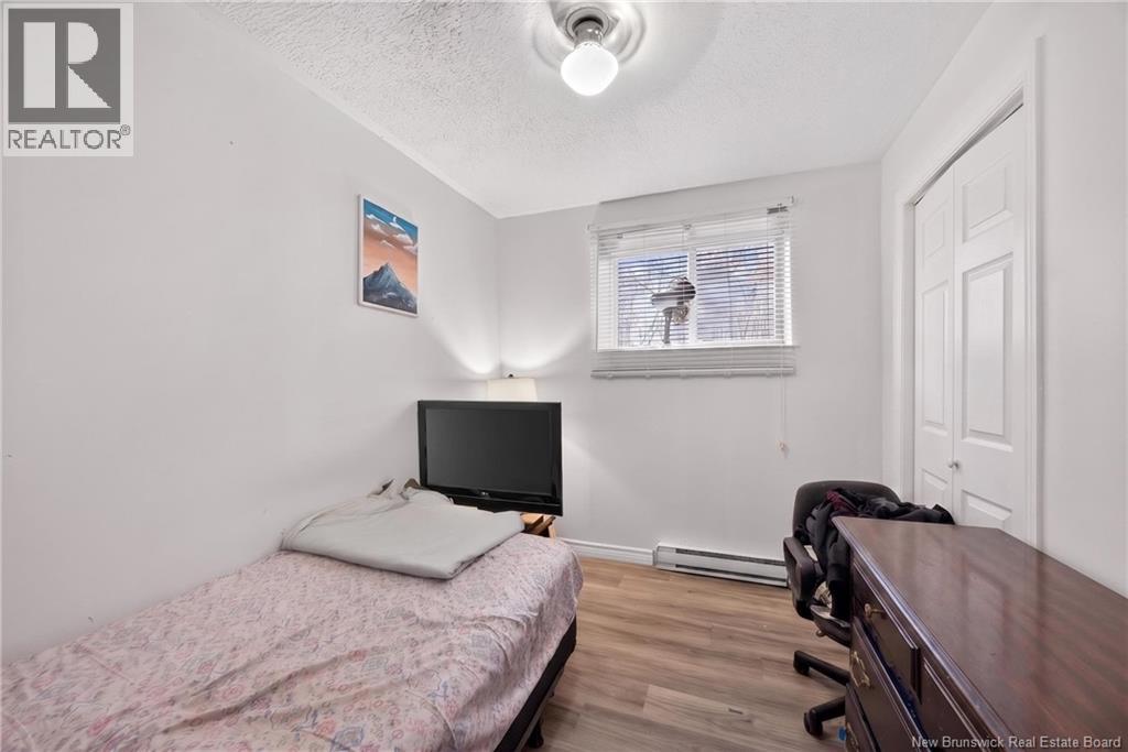 747 Beaverbrook Street - Image 24