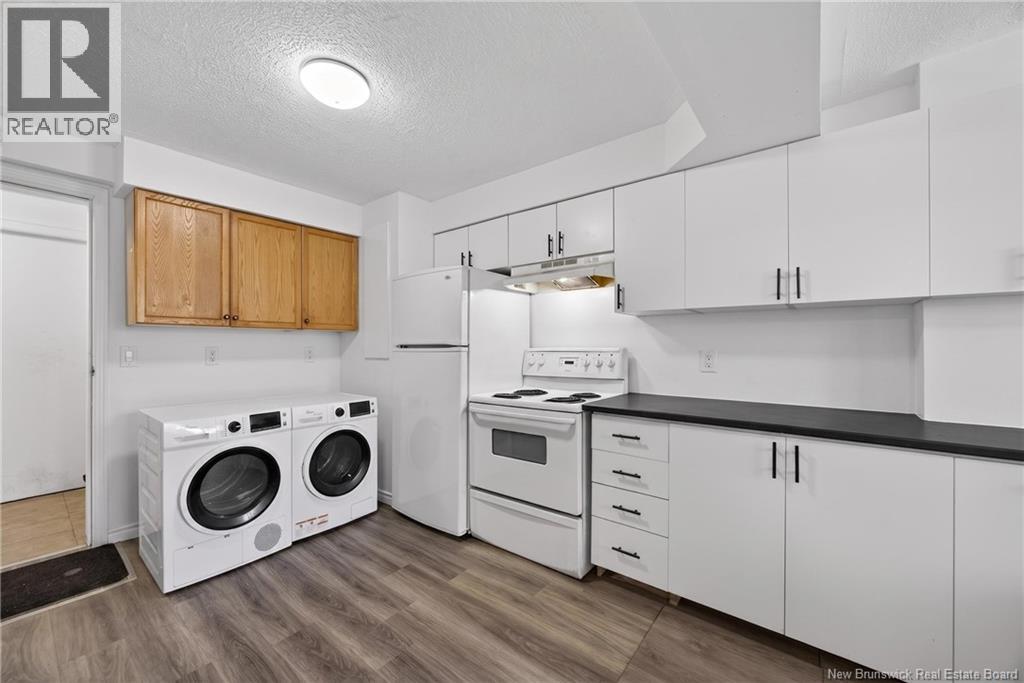 747 Beaverbrook Street - Image 4