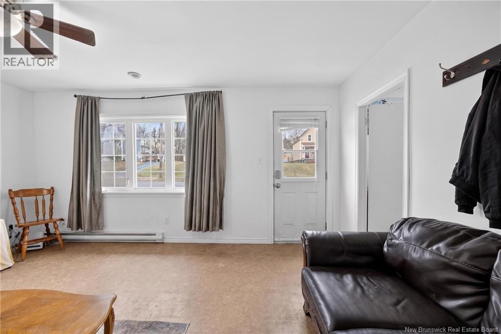 747 Beaverbrook Street - 6