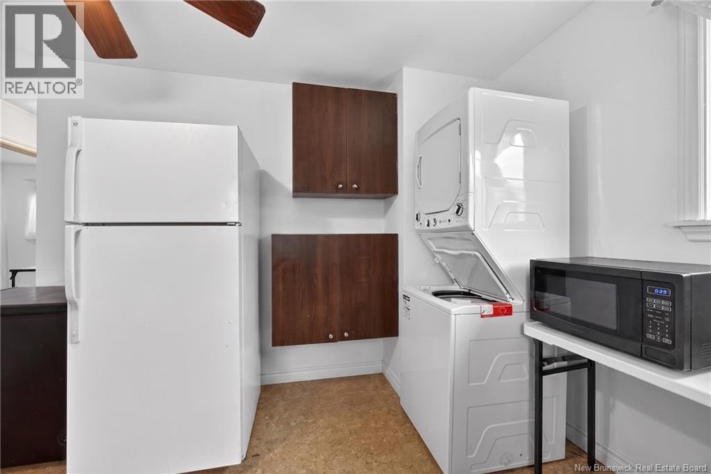 747 Beaverbrook Street - 9