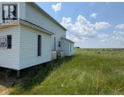 Living room - 2099-2101 Champlain Street, Dieppe, NB E1A7J4 Photo 6