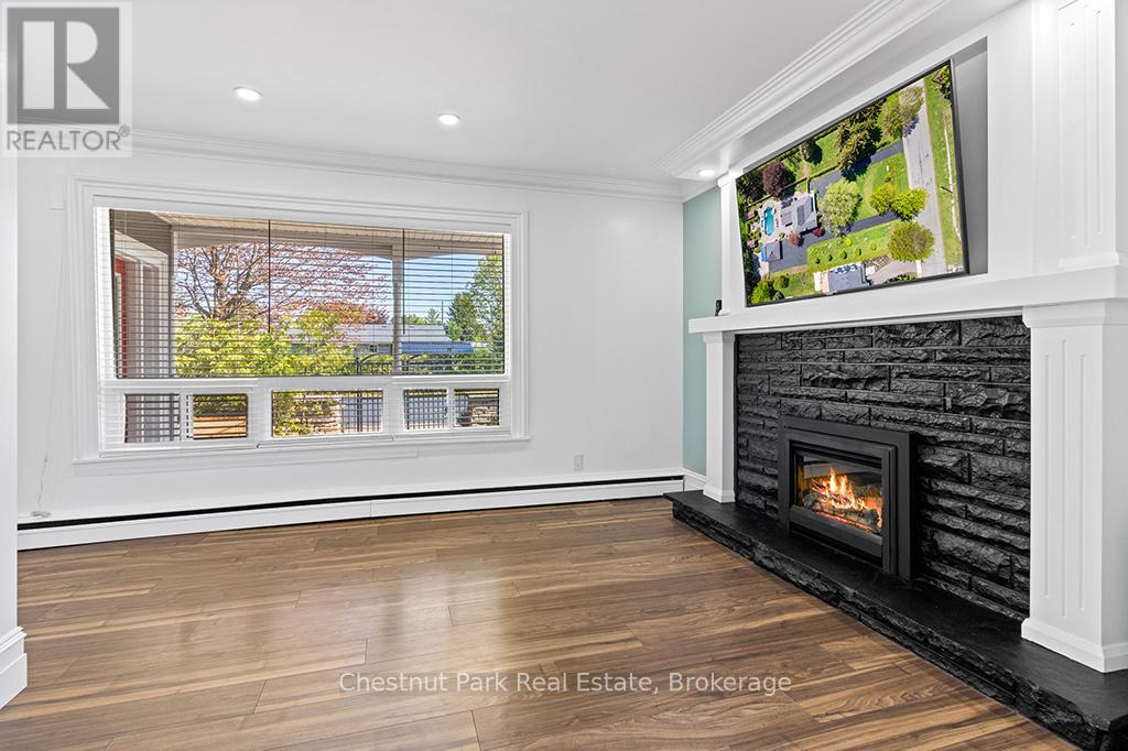 1663 5TH AVENUE E - 21