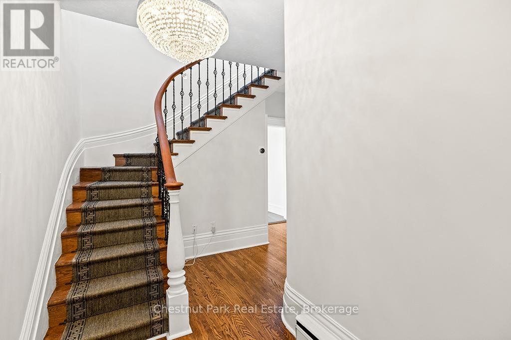 1663 5TH AVENUE E - 23