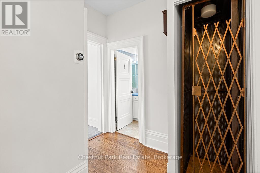 1663 5TH AVENUE E - 20