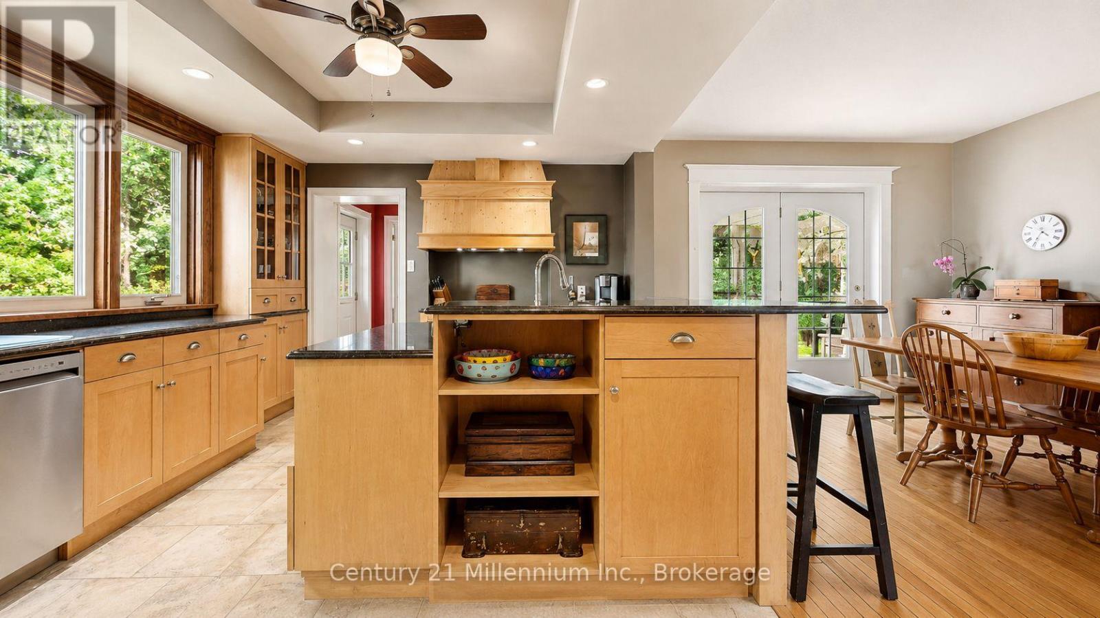 129 4TH STREET W - Image 14