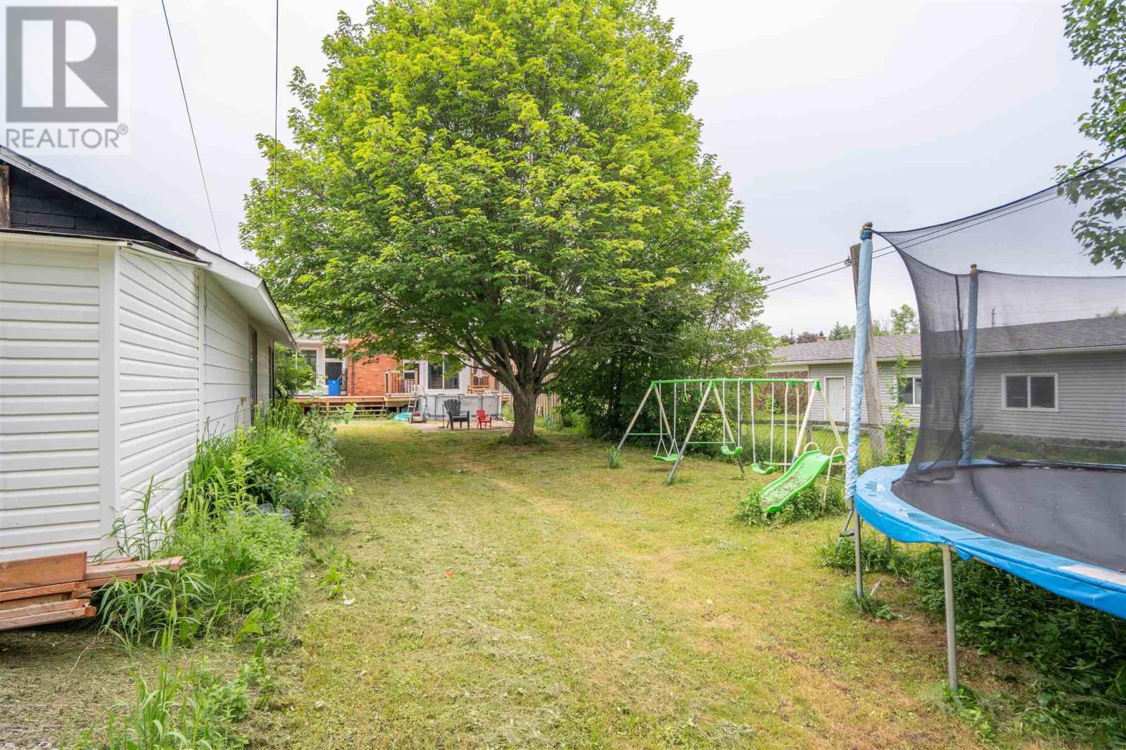 29 Van Daele ST - 33