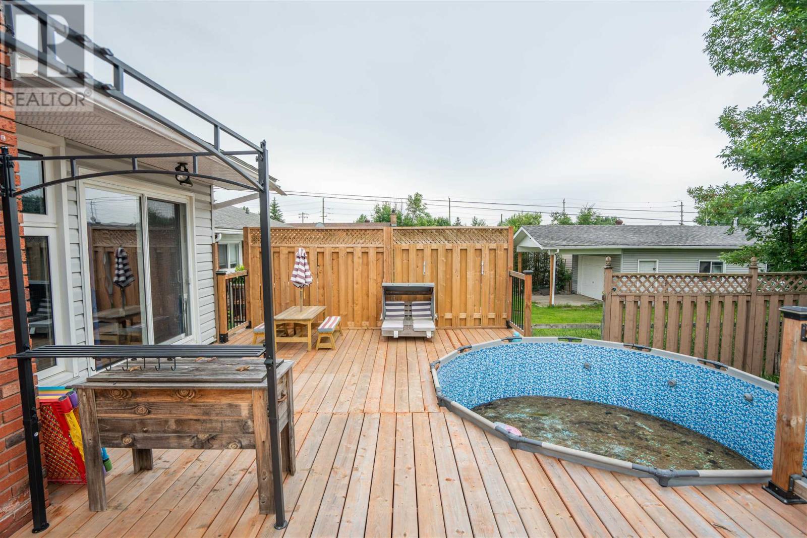 29 Van Daele ST - 31