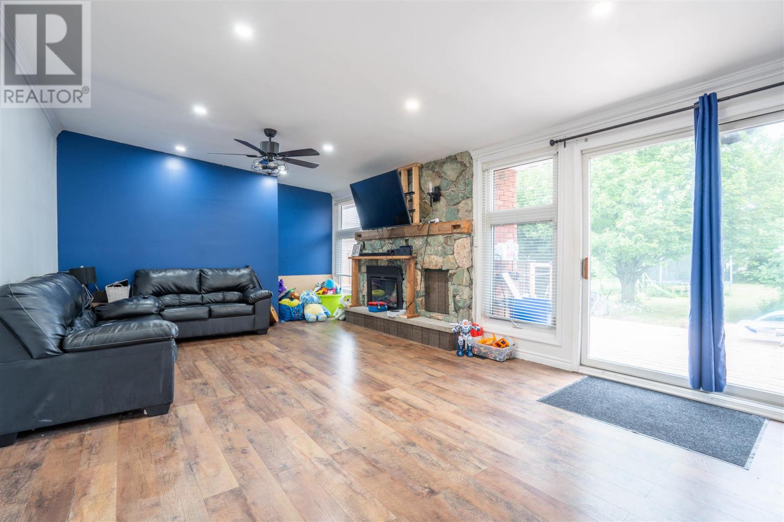29 Van Daele ST - 6