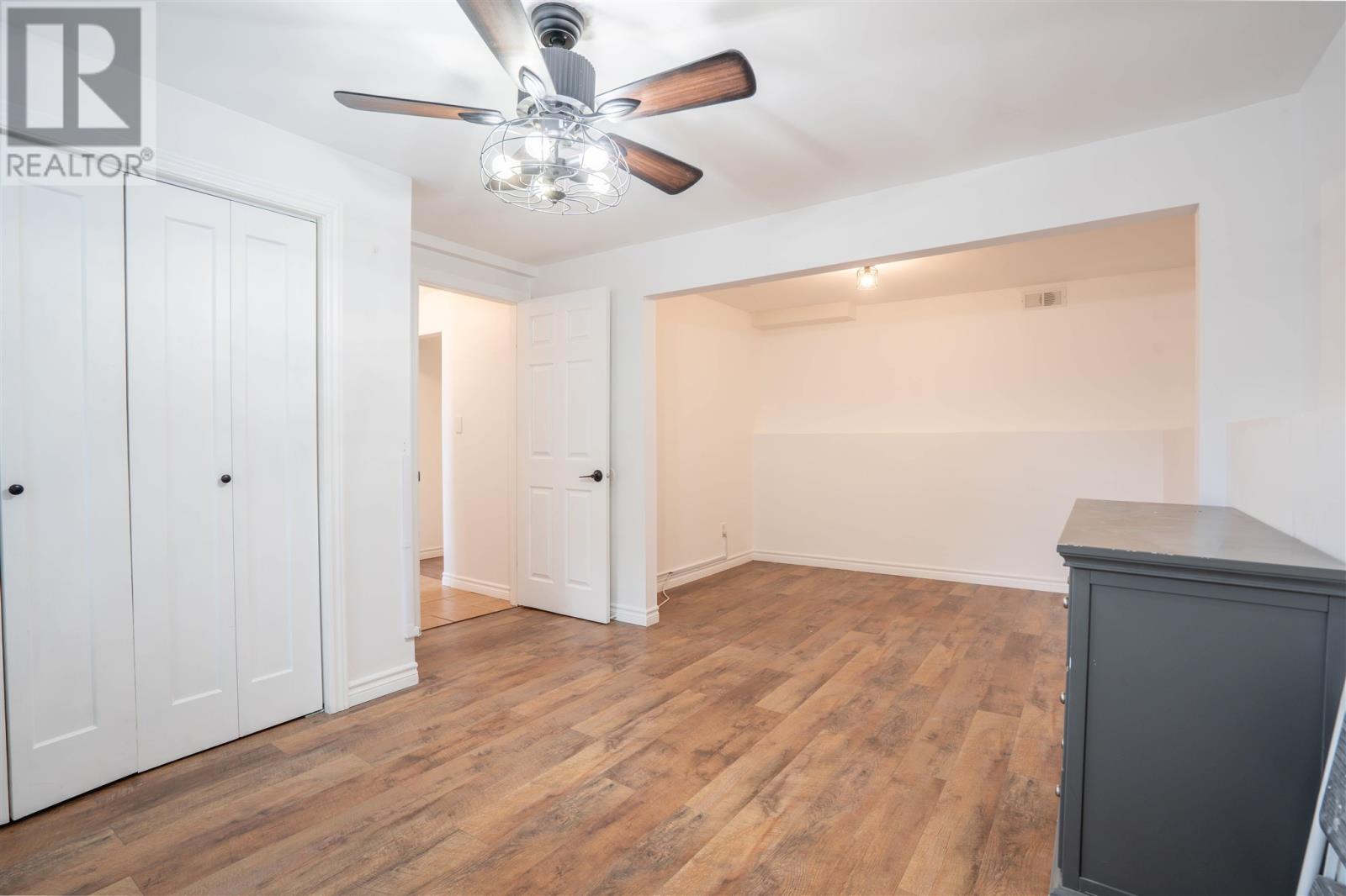 29 Van Daele ST - 23