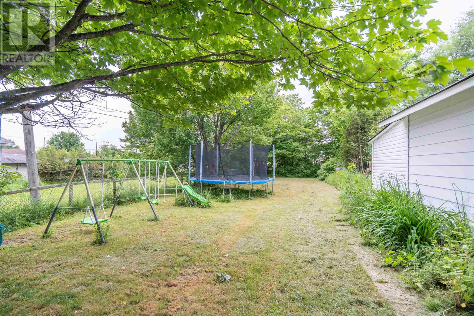 29 Van Daele ST - 34