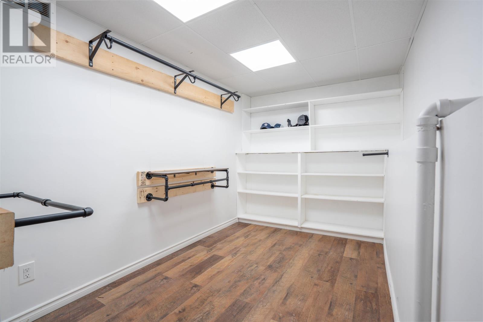29 Van Daele ST - 27