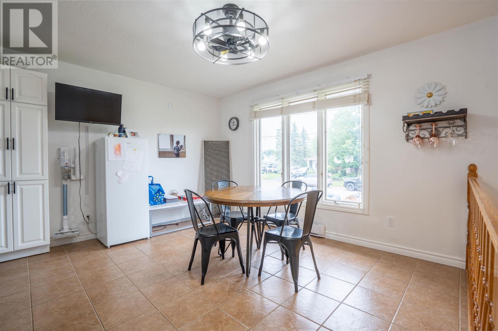 29 Van Daele ST - 8