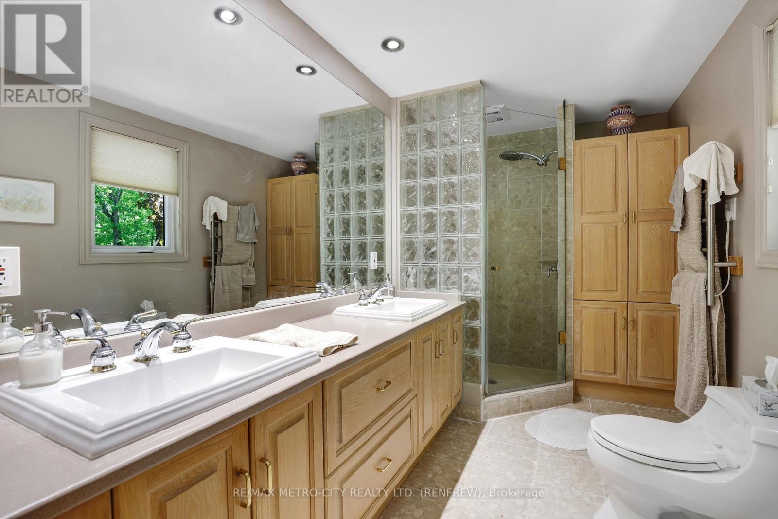 110 ROSEBRUGH ROAD - 22