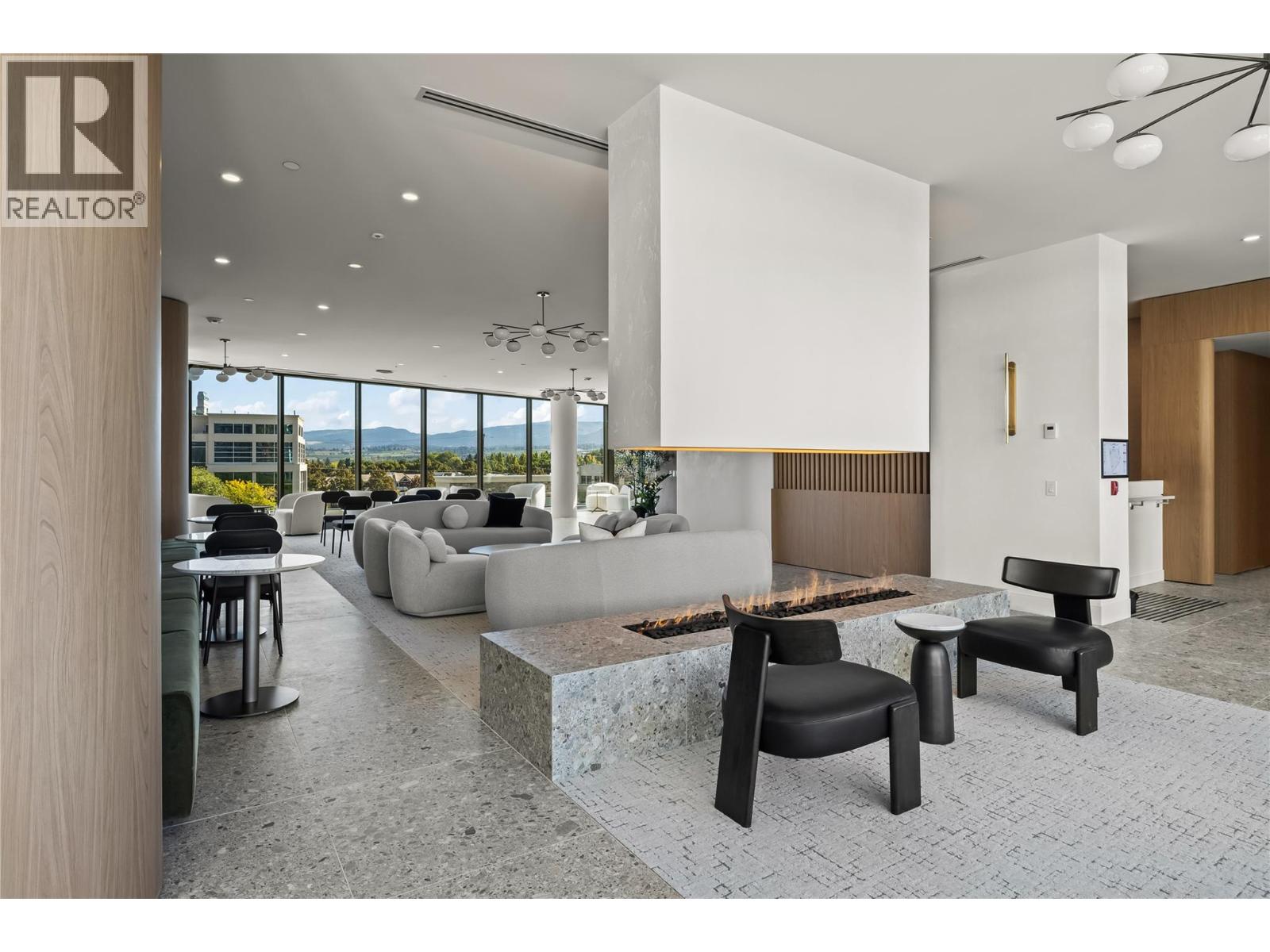 #306 3340 Lakeshore Drive - 40